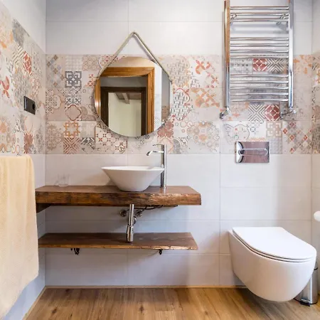 Impresionante Entre Mar Y Montana