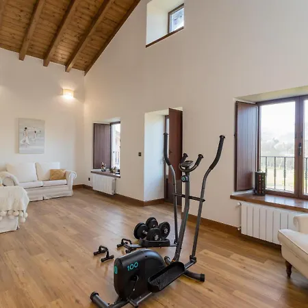 Impresionante Entre Mar Y Montana