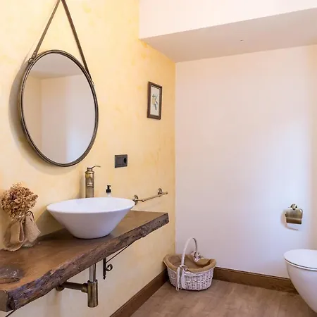 Impresionante Entre Mar Y Montana