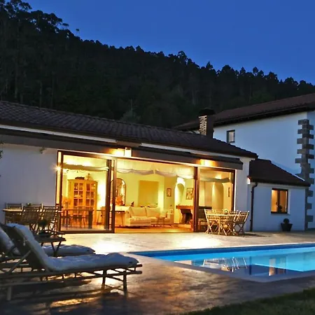 Impresionante Entre Mar Y Montana *