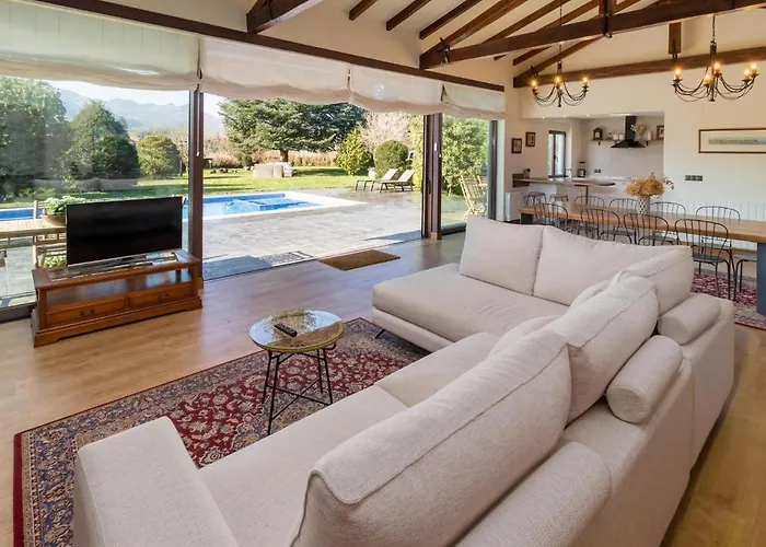 Impresionante Entre Mar Y Montana * La Cavada