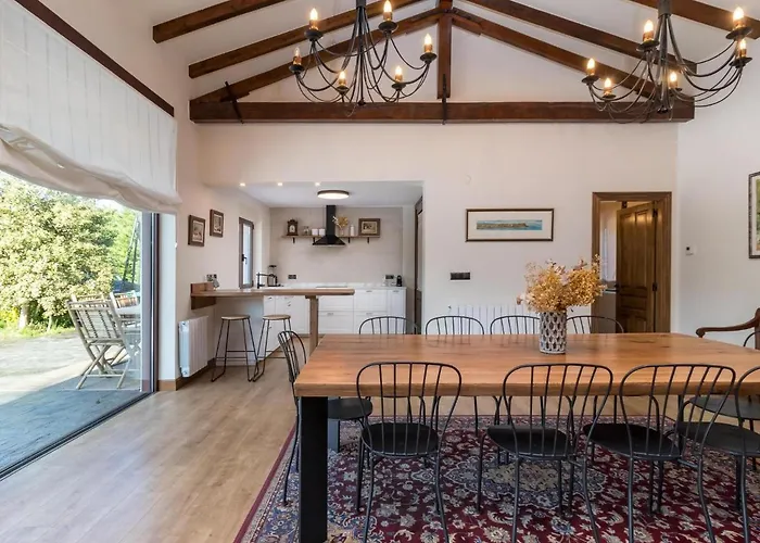 Impresionante Entre Mar Y Montana