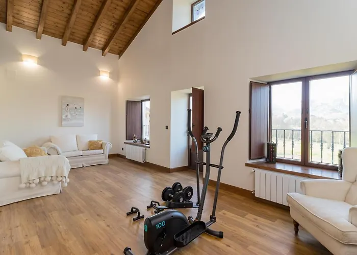 Impresionante Entre Mar Y Montana